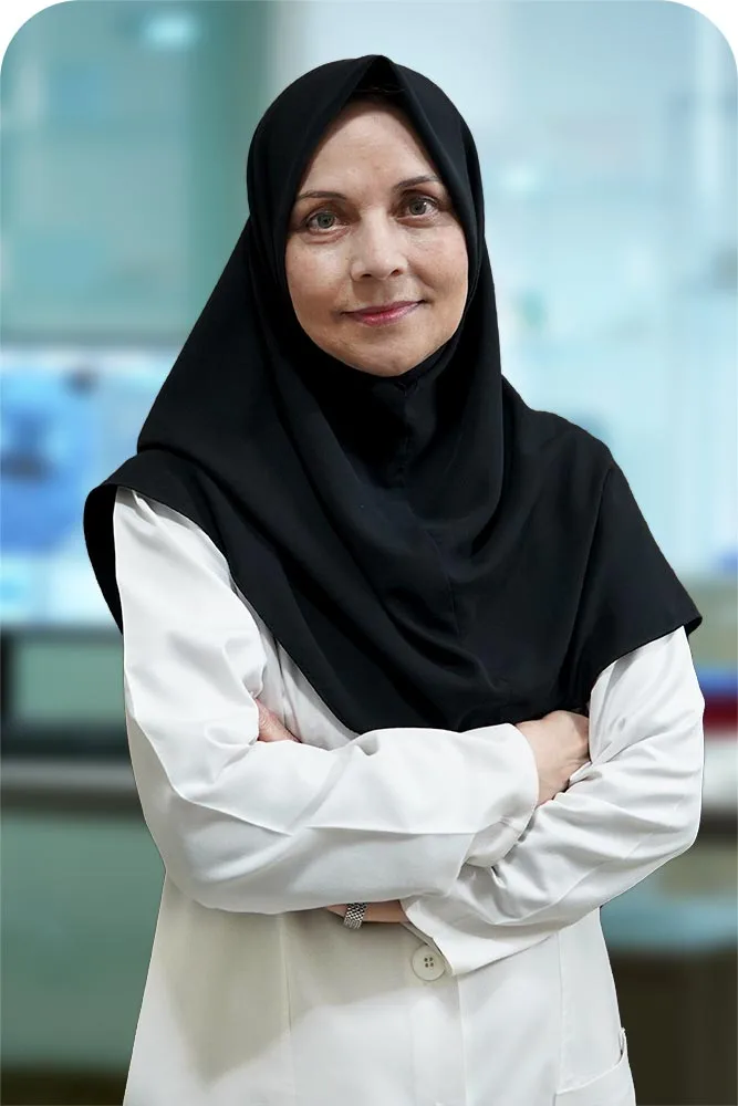 دکتر نوریه شریفی، متخصص پاتولوژی و مسئول فنی آزمایشگاه پردیس و آزمایشگاه پلی کلینیک آفرینش نسل مانا