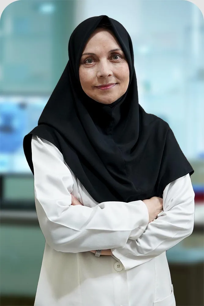 دکتر نوریه شریفی، متخصص پاتولوژی و مسئول فنی آزمایشگاه پردیس و آزمایشگاه پلی کلینیک آفرینش نسل مانا