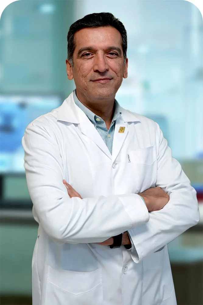 دکتر محمدرضا عباسزادگان، متخصص ژنتیک پزشکی با تحصیلات تکمیلی از آمریکا