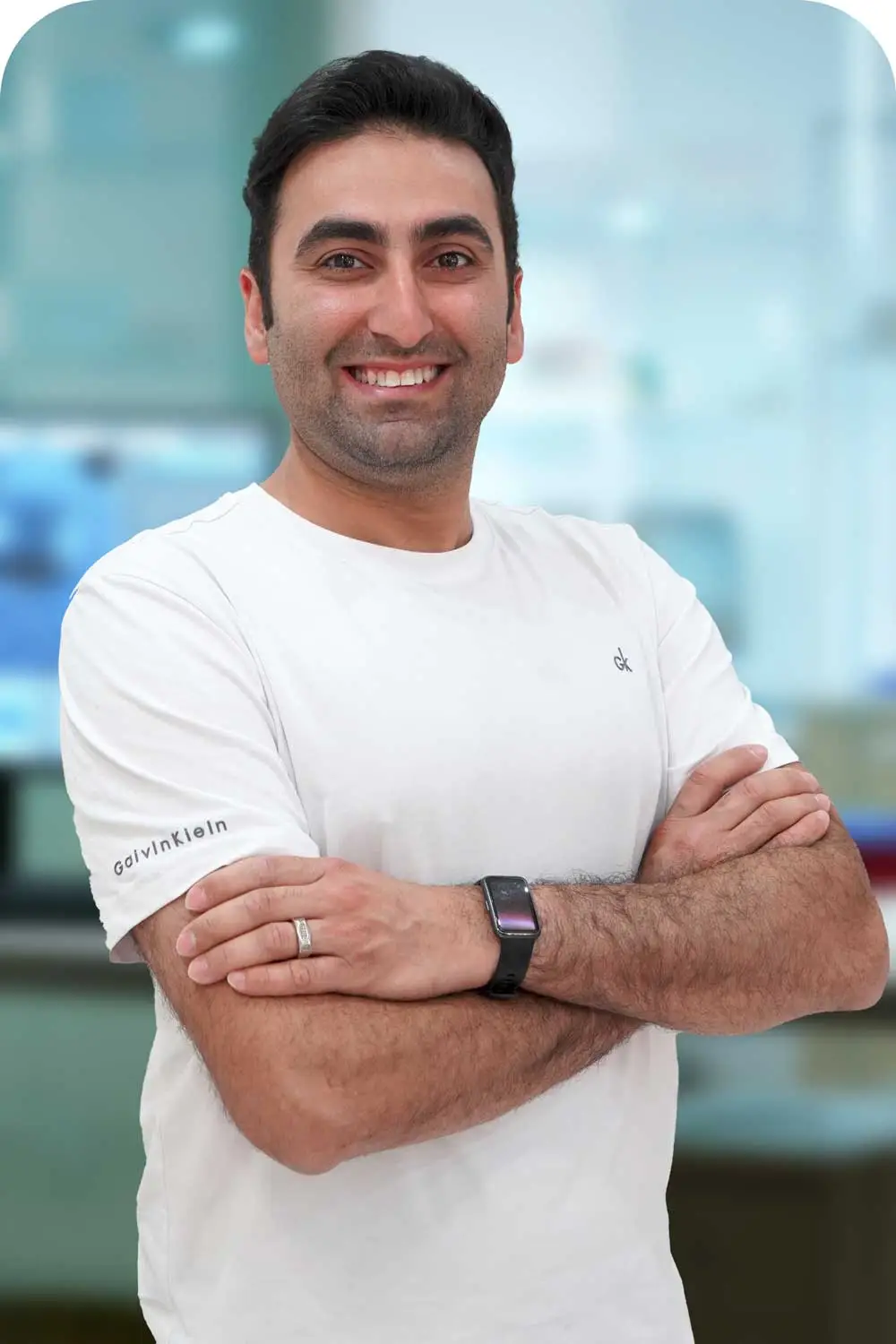 هادی رضایی فر مسئول تعمیرات و نگهداری آزمایشگاه پردیس