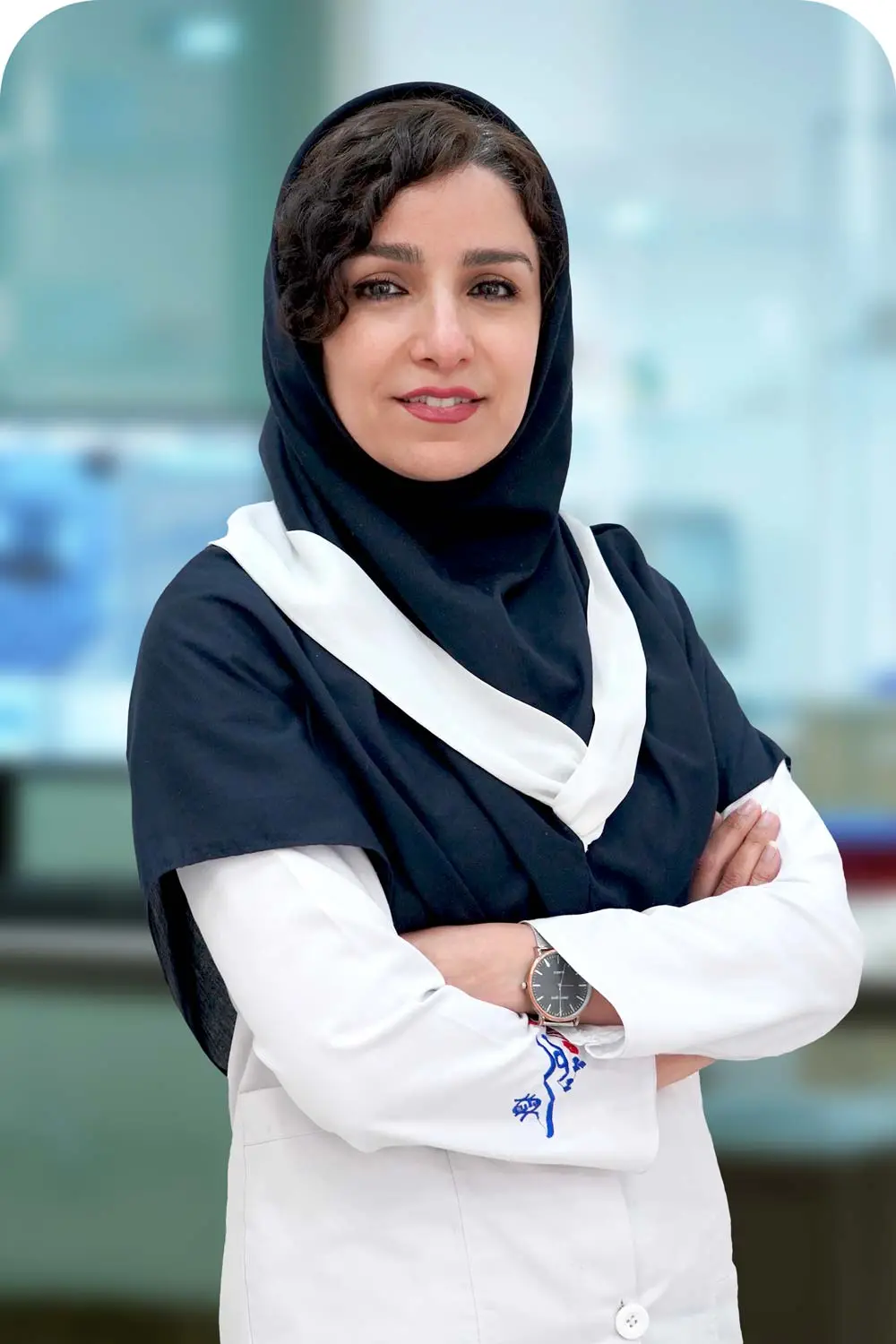 آمنه اسدی نیا مسئول بخش پذیرش آزمایشگاه پردیس حافظ