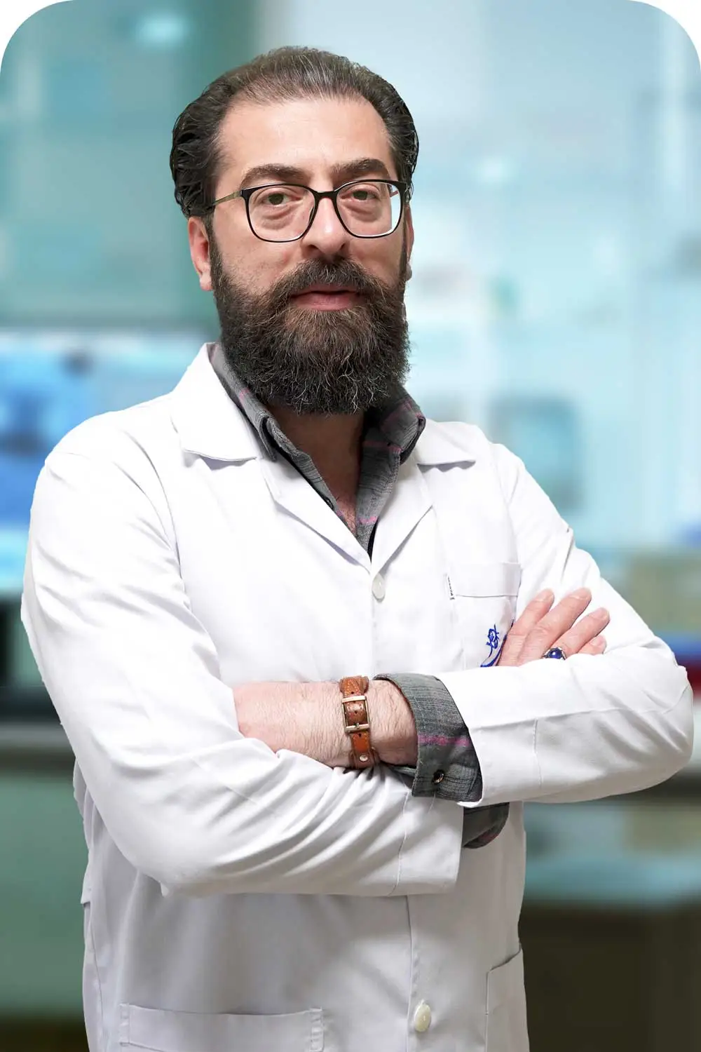 امید کاشی‌زاده مسئول بخش پاتولوژی آزمایشگاه پردیس