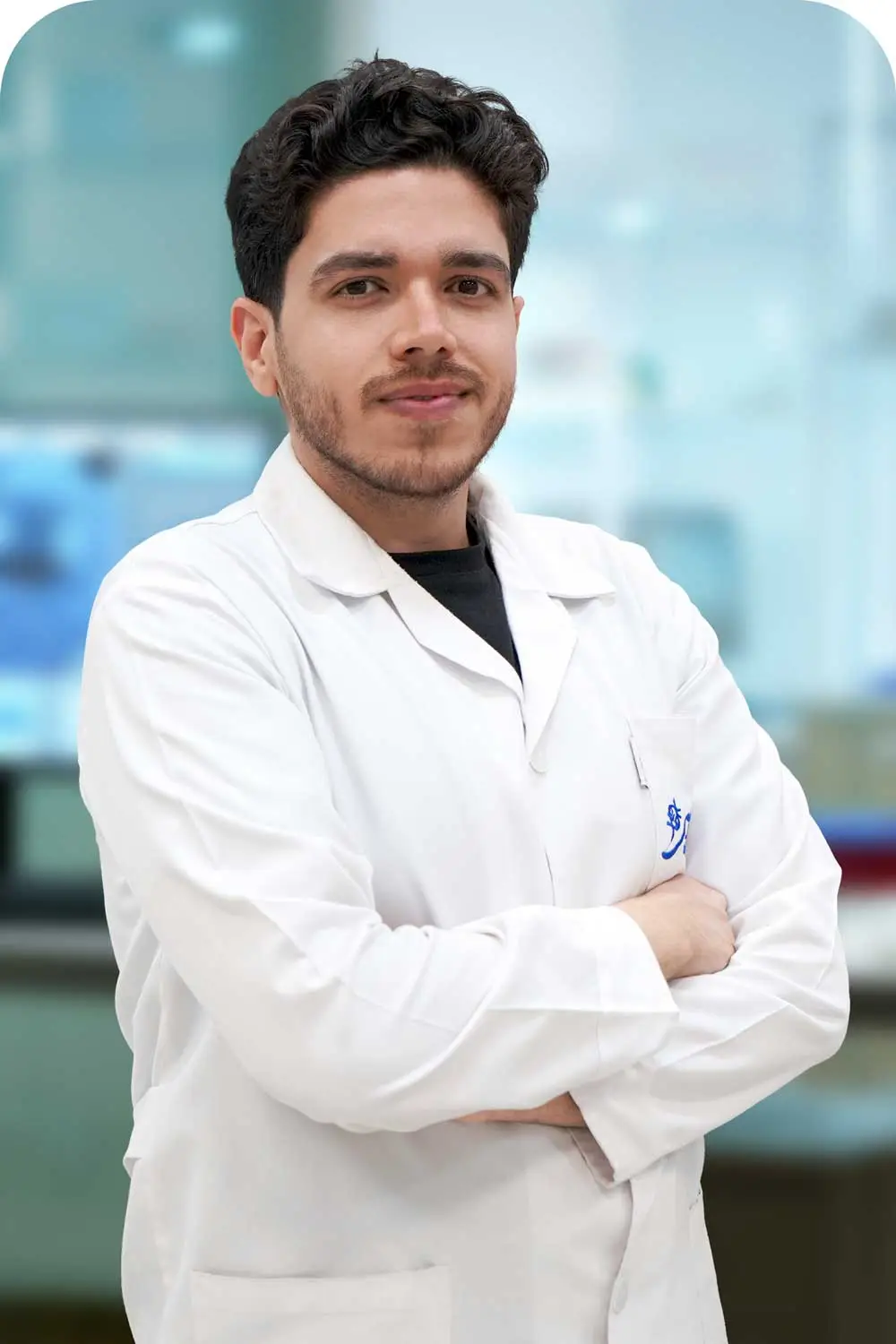 حسین صدقی مسئول تجهیزات آزمایشگاه پردیس