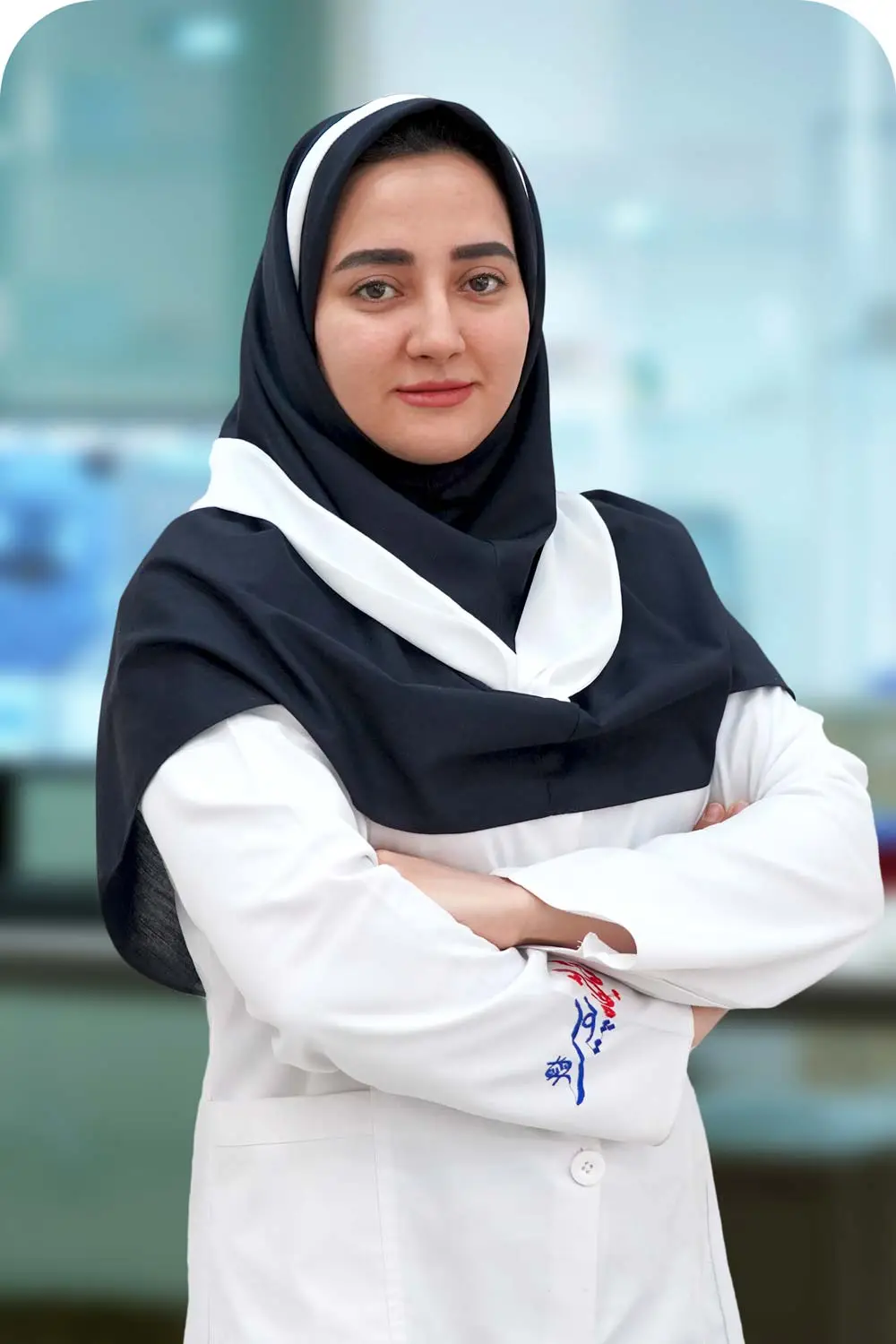 زهرا جدی مدیر کیفیت آزمایشگاه پردیس حافظ و ناظر کیفیت شعب پردیس