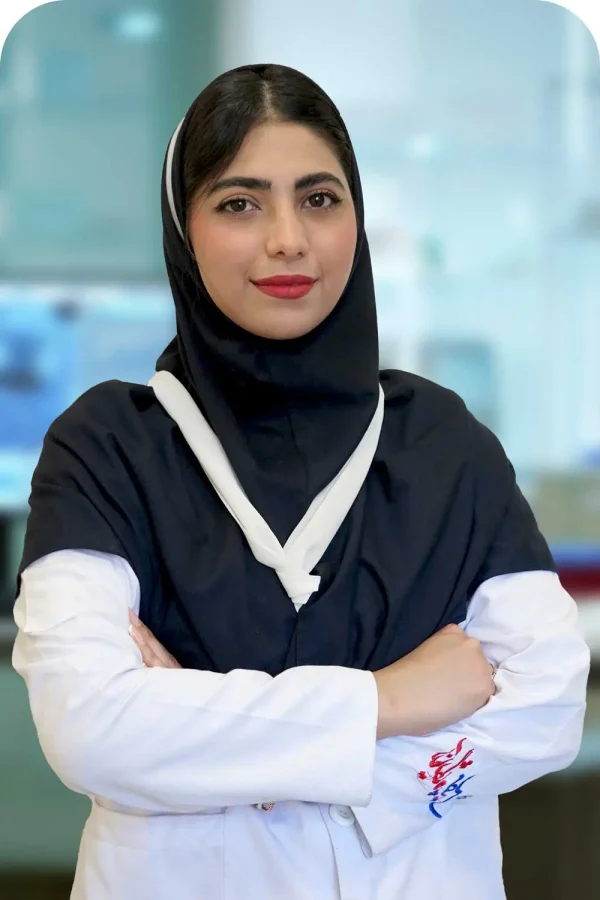 فرحناز اعلم زینلی مدیر داخلی آزمایشگاه آبشار