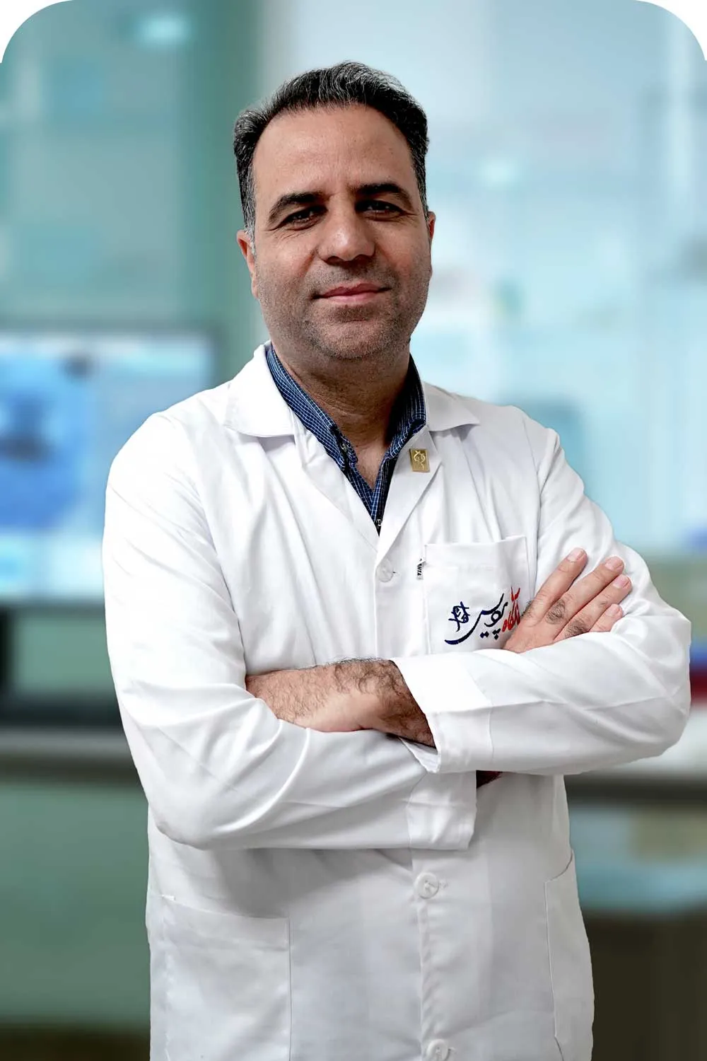 مجتبی احدی مدیر داخلی آزمایشگاه پردیس مشهد