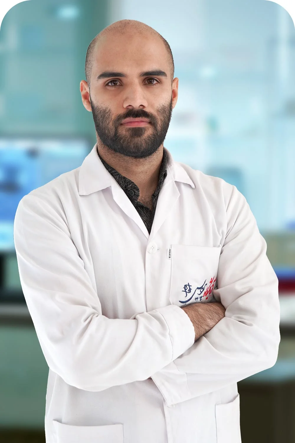 تصویر احسان احمدپور، مسئول تجهیزات آزمایشگاه پردیس